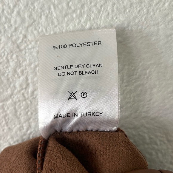 SELMACILEK Vegan Leather High Rise Pant & Crop Shirt Set in Brown - Picture 5 of 11